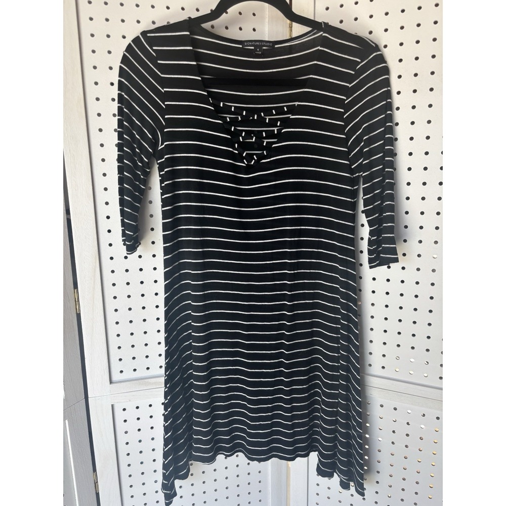 Women's Small Signature Studio 3/4 SLV‎ Black White Striped Swing Dress Rayon